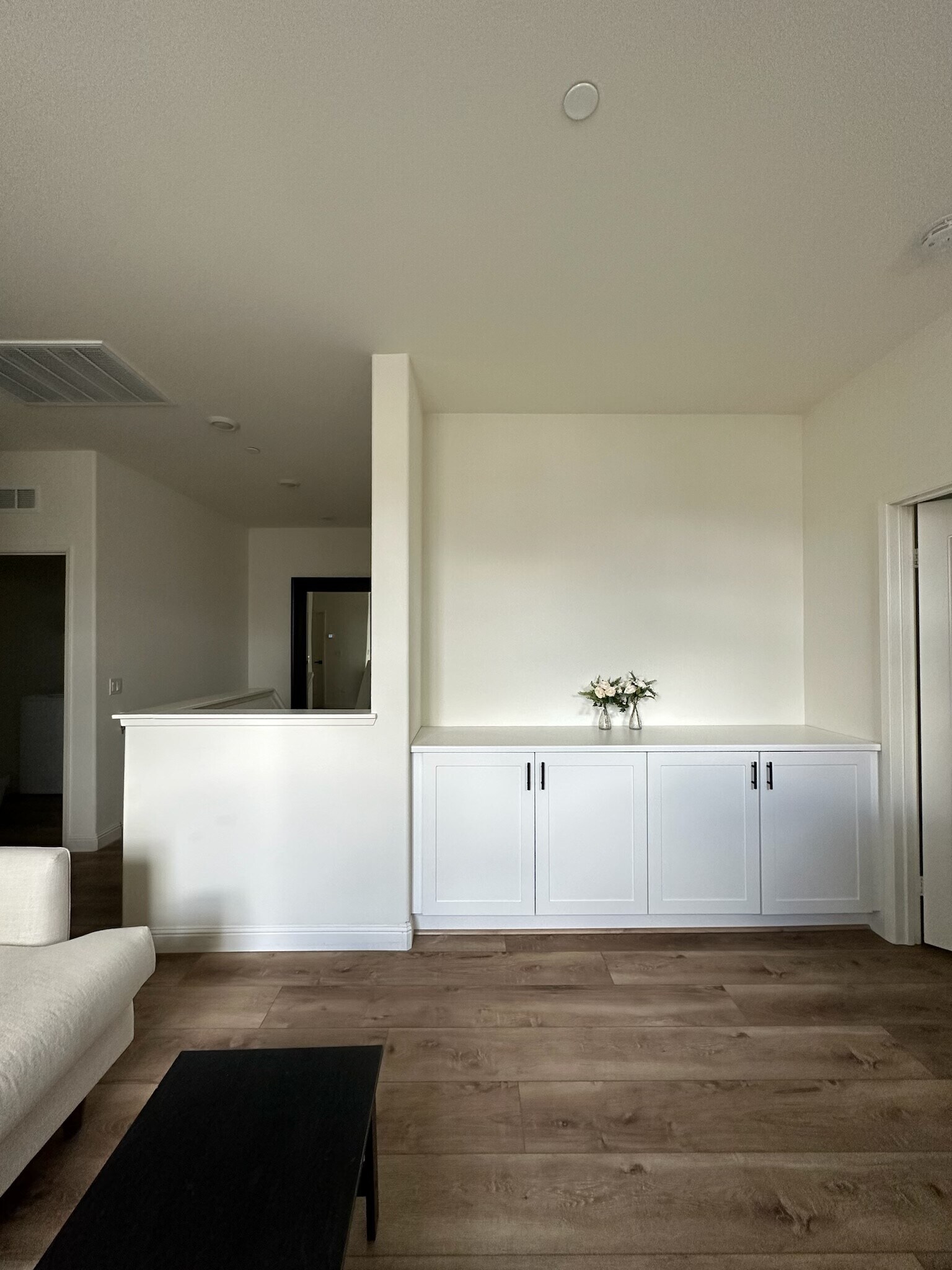 Building Photo - 30321 Town Square Dr