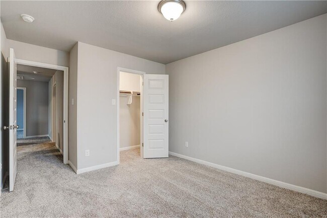 Building Photo - 309 Unforgiven Ln