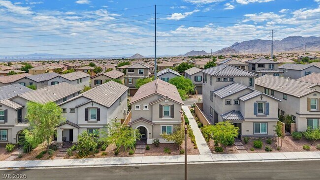 Building Photo - 10661 Sariah Skye Ave