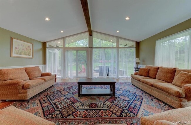 Building Photo - 20 Cherry Ln