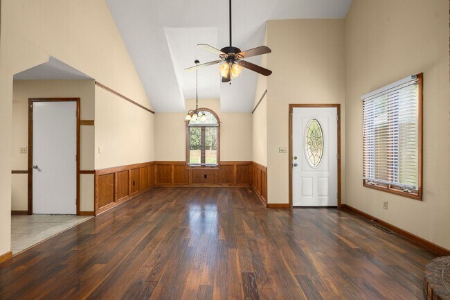 Building Photo - S1005-MF2