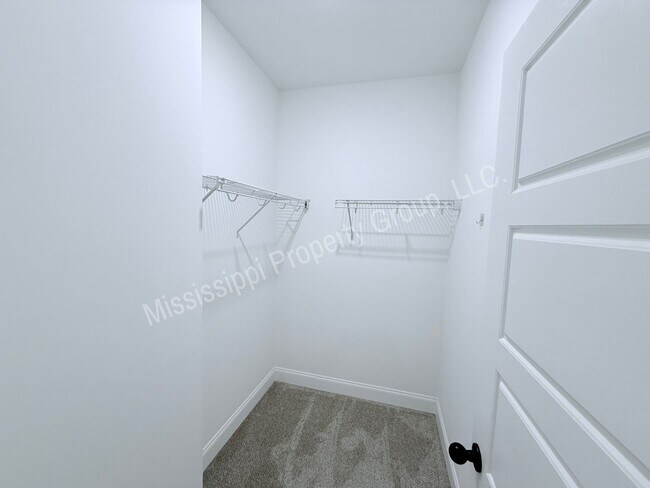 Building Photo - 4088 Fieldstone Lp