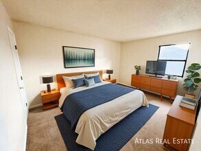 Building Photo - 6970 Peyote Way