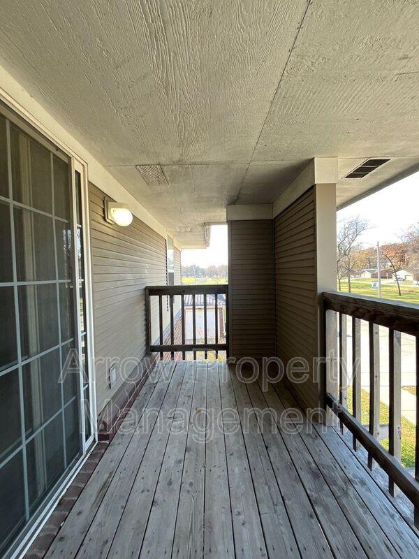 Building Photo - 1660 Swanson Dr