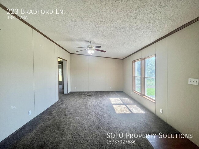 Building Photo - 223 Bradford Ln