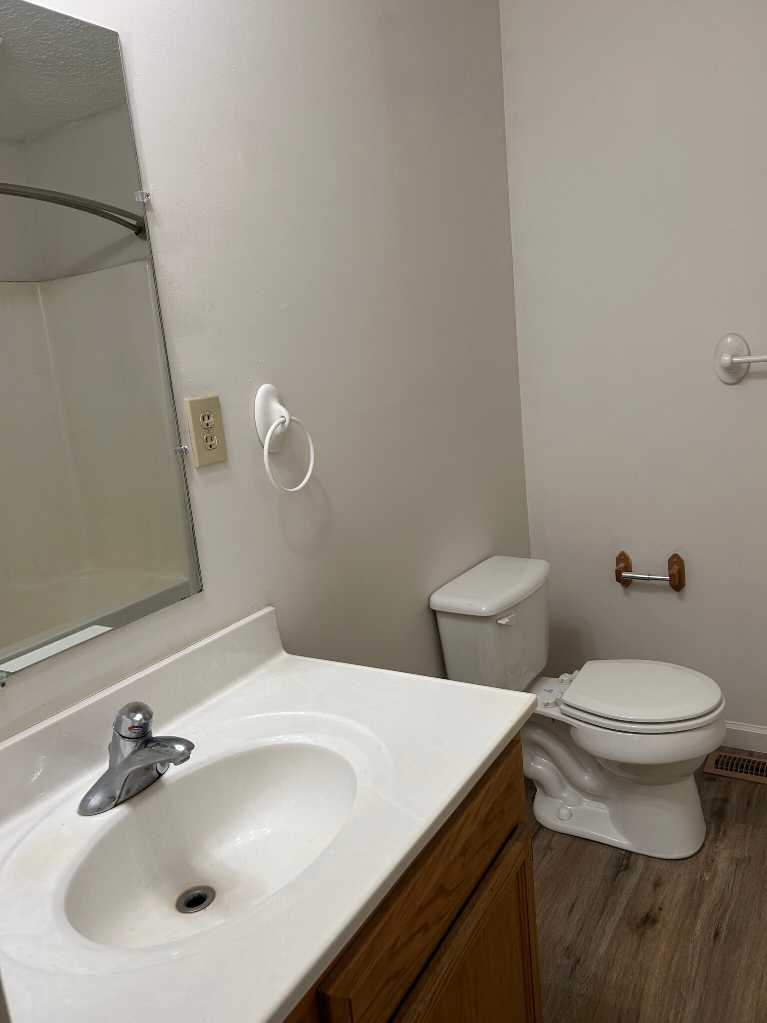 Building Photo - 132 Burkhardt Way