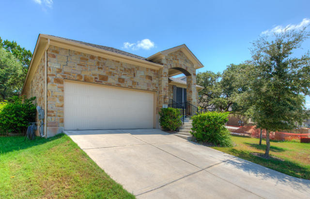 Building Photo - One Story Hill Country Home, Many Upgrades