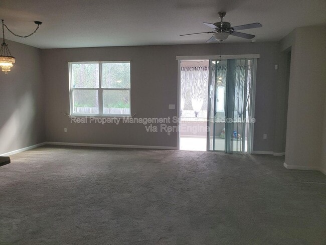 Building Photo - 11462 Carson Lake Dr