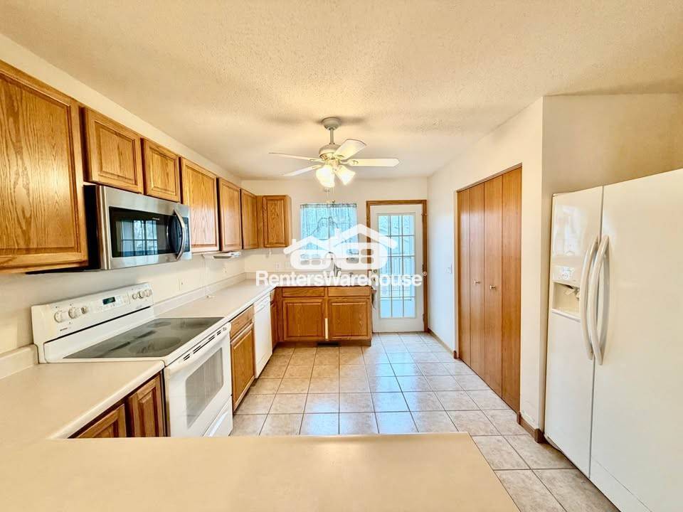 Building Photo - 495 S 51st St