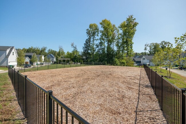 Building Photo - Beautiful 5 Bedroom Home with Attached In-...