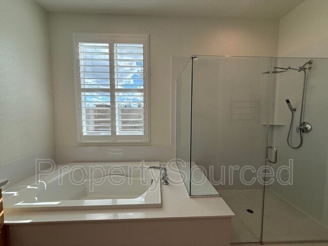 Building Photo - 1136 Crescent Ave