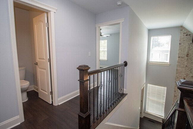 Building Photo - Charming 3-Bed, 3.5-Bath Home Near Augusta...