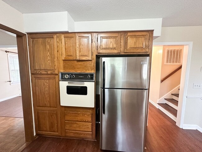 Building Photo - Beautiful Waterfront 4-Bedroom Home in Pirates Cove!