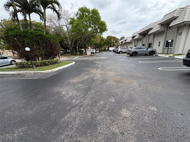 Building Photo - 3251 NW 102nd Terrace