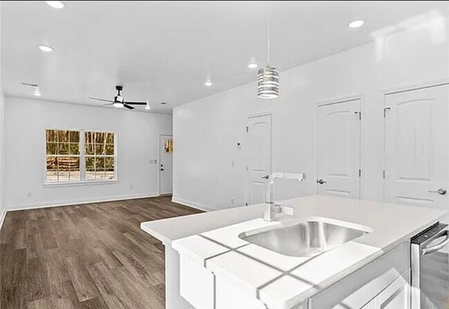 Building Photo - 1410 Cleo Way