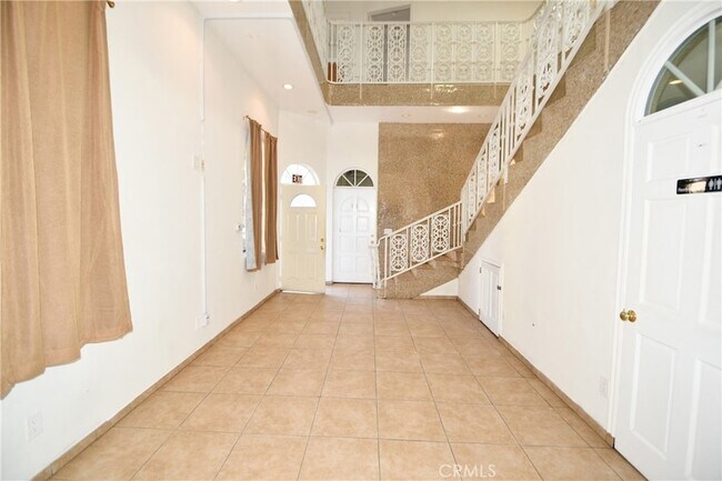 Building Photo - 14103 Fonthill Ave
