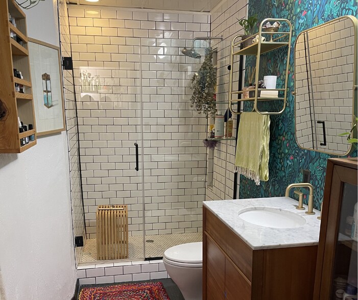 Updated bathroom in 2019 - with ability to update wallpaper based on your likes (peel + stick) - 108 W 2nd St