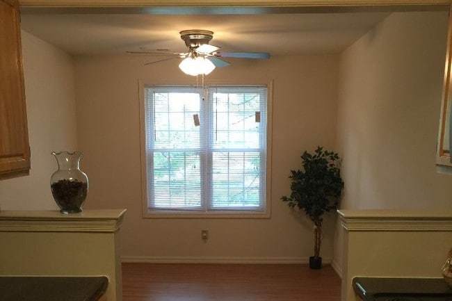 Building Photo - Winstead Village