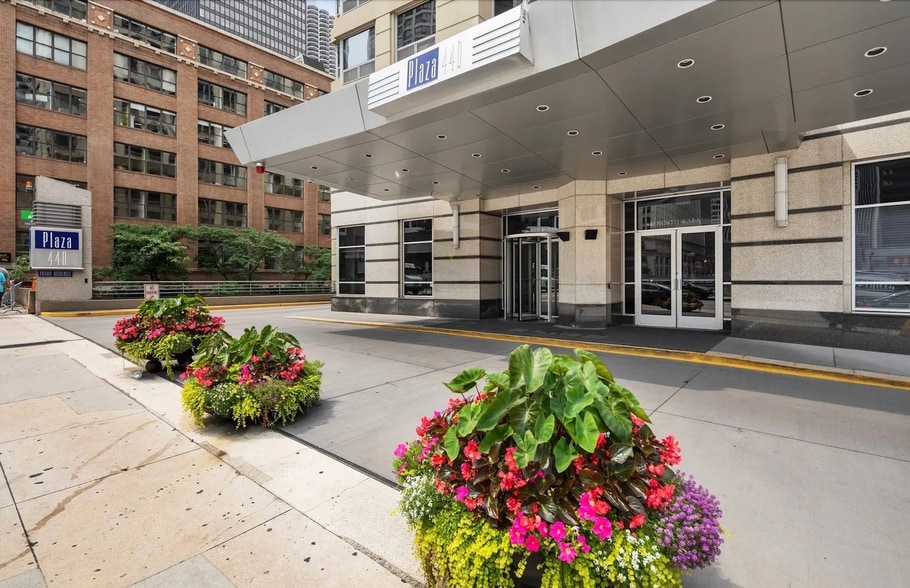 Building Photo - 440 N Wabash Ave