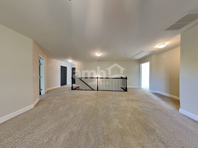 Building Photo - 1857 Bloom Ct