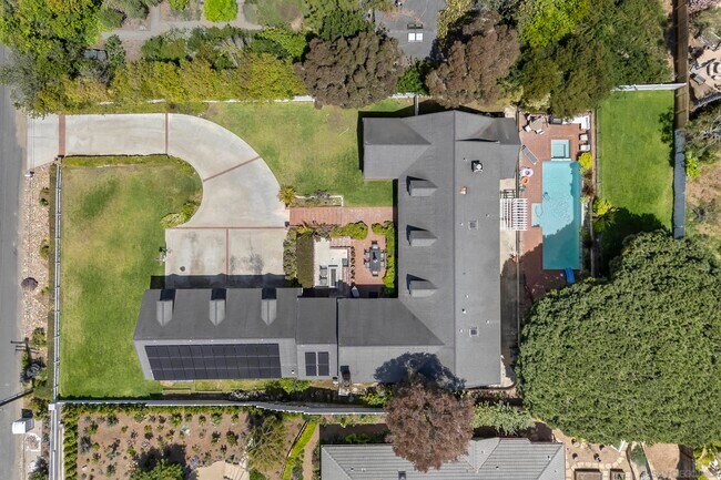Building Photo - 512 S Granados Ave