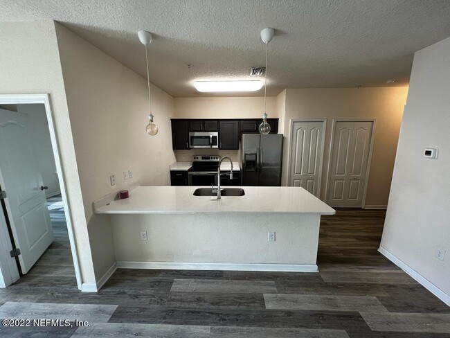 Building Photo - 4959 Key Lime Dr