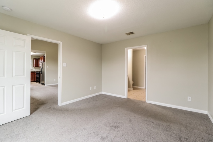 Building Photo - 4810 Tulip Trail Ln