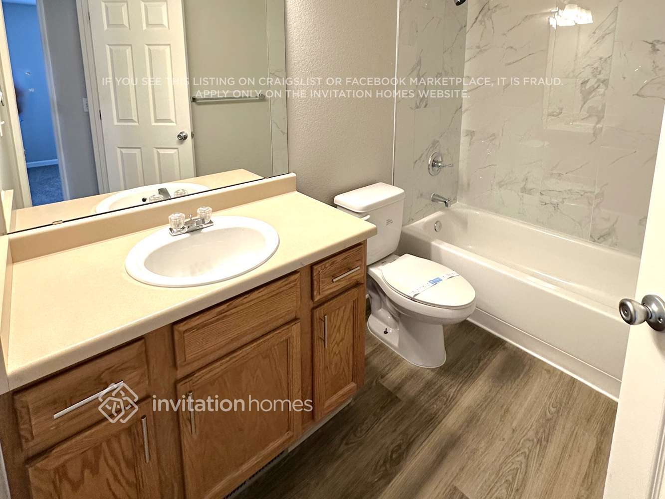 Building Photo - 2420 S Halifax Way