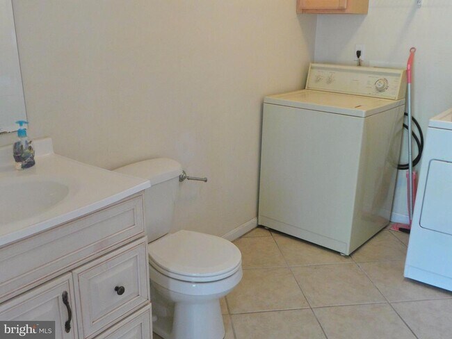 Building Photo - 45650 Connor Way