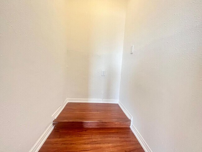 Building Photo - 2751 San Marino St