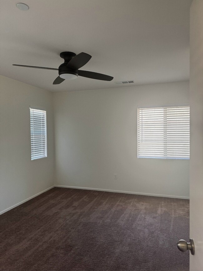Building Photo - 1447 Misty Ln