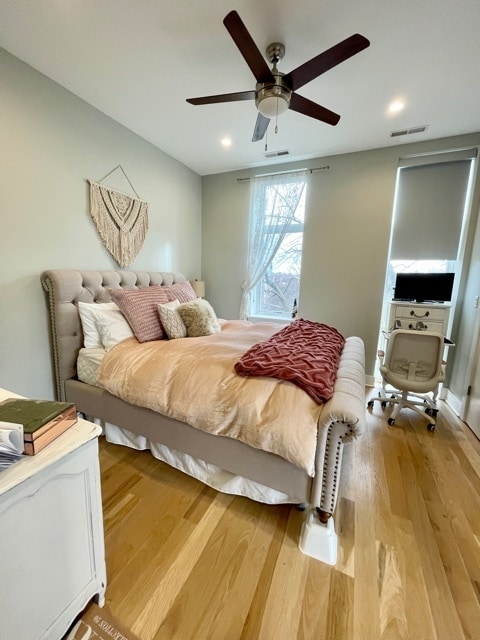 Building Photo - 3334 N Southport Ave