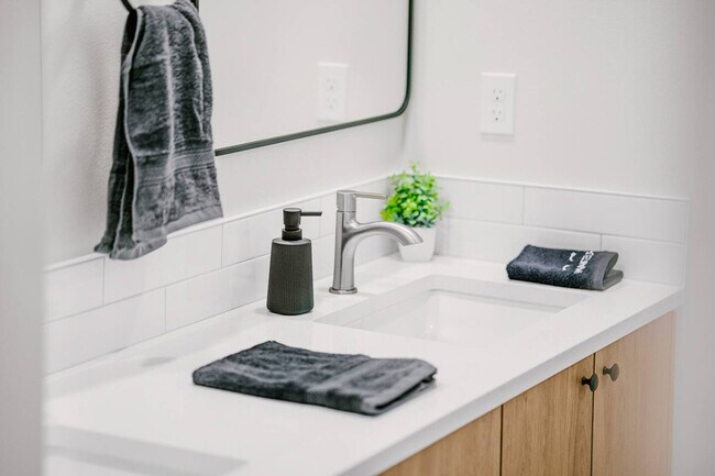 Building Photo - 3202 NW Division St