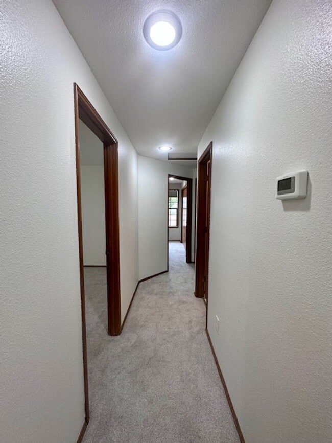Building Photo - Lakeland Hills 3 bedroom 2 bathroom - Gara...