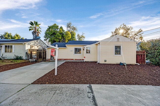 Primary Photo - 2438 Upland Dr