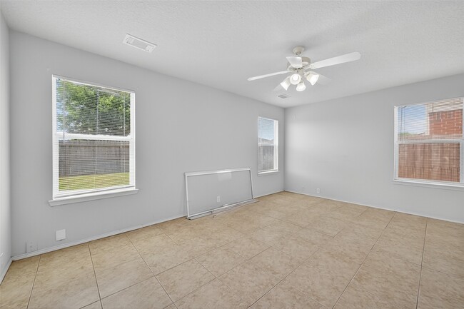 Building Photo - 15003 Sugar Sands Dr