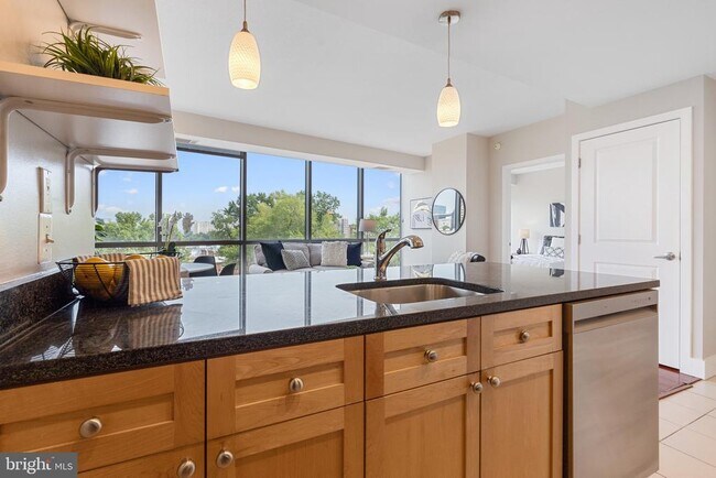 Building Photo - 2001 15th St N