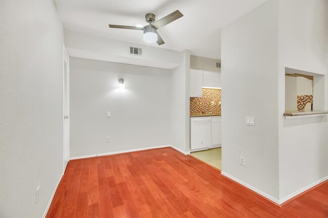 Building Photo - 1880 White Oak Dr