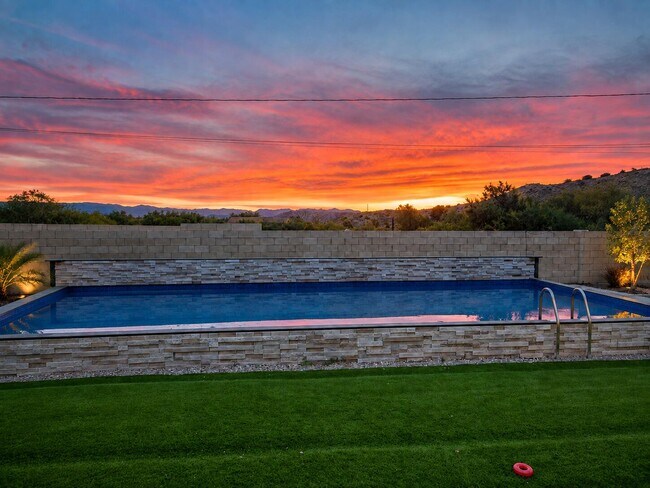 Building Photo - 11393 Artesia Way