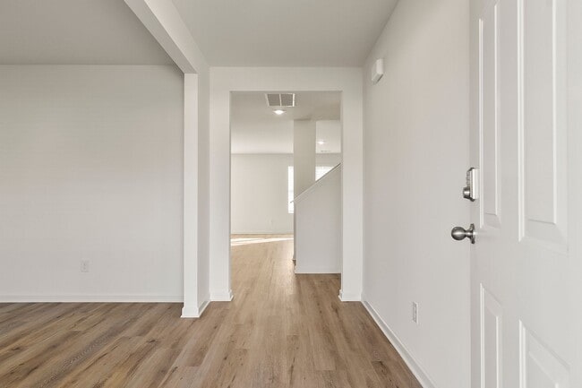 Building Photo - New Construction in the Heart of Northport - Available Now