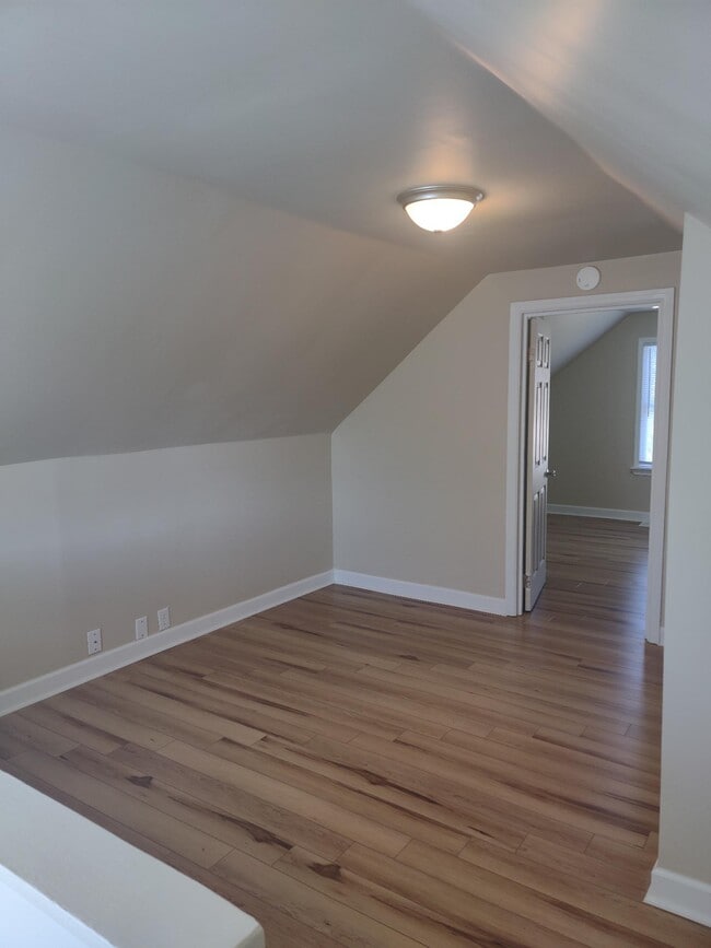 Building Photo - 8902 Prospect St