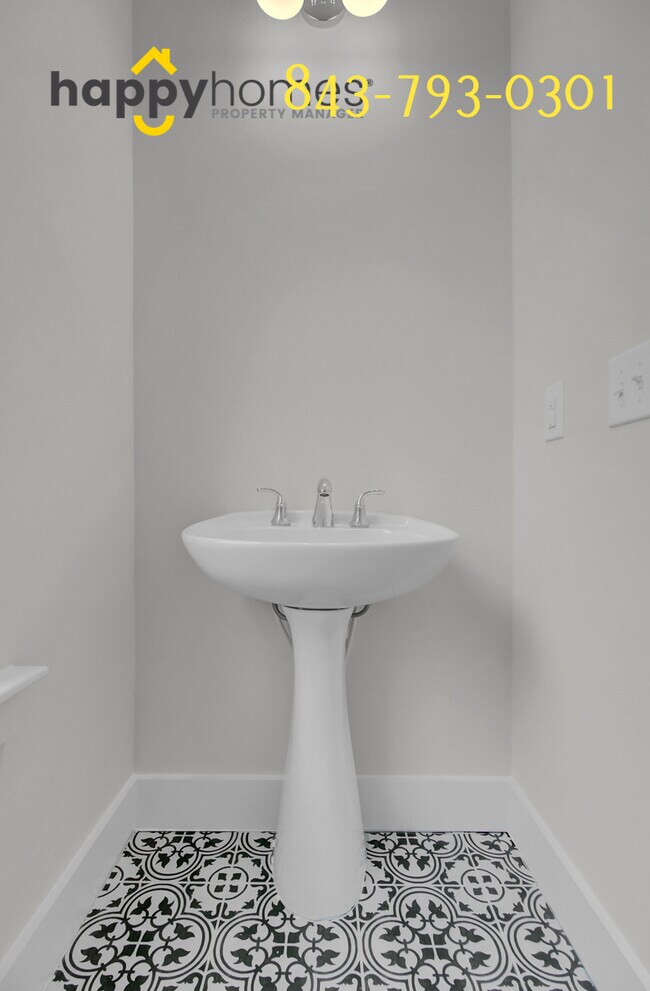 Building Photo - 4501 Durant Ave