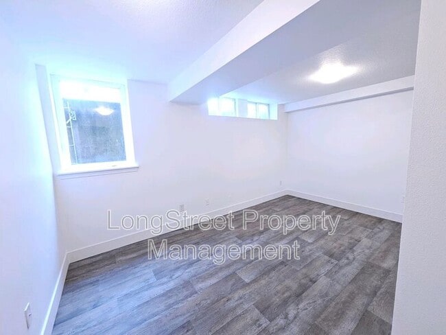 Building Photo - 513 SE 157th Ave