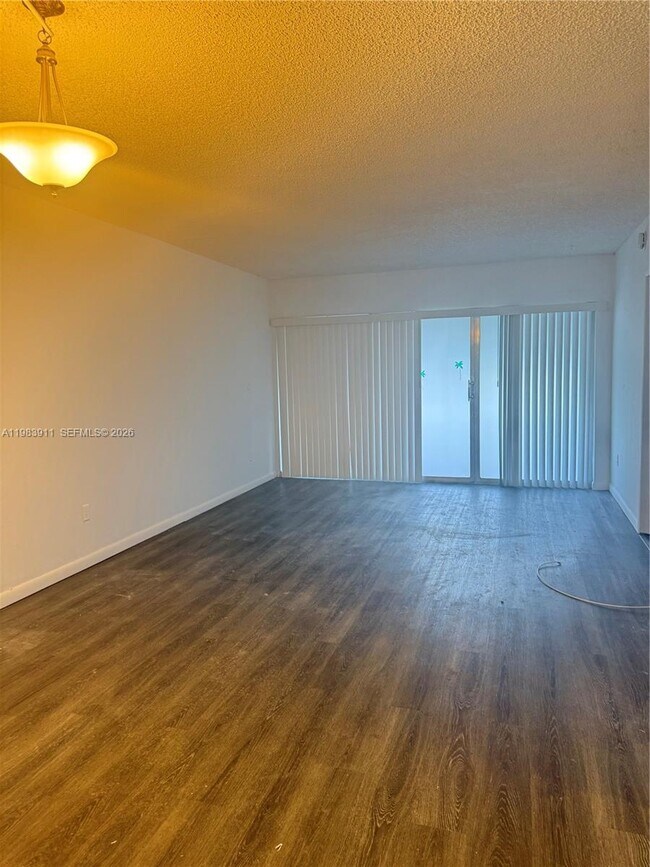 Building Photo - 7981 S French Dr