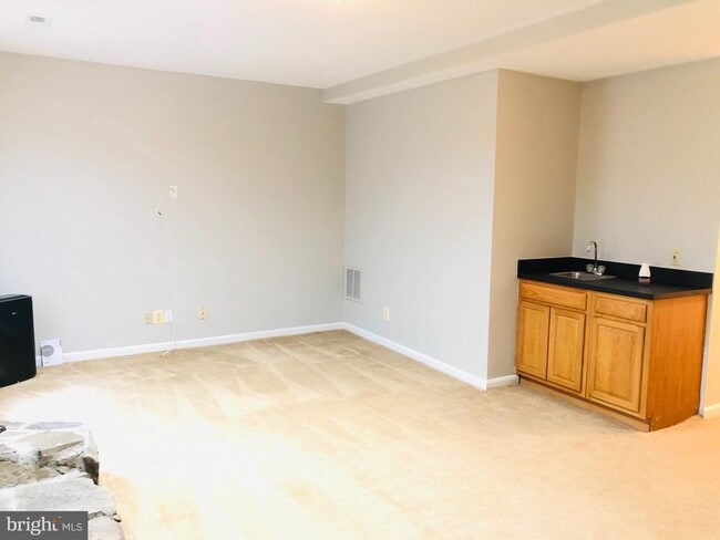 Building Photo - 802 Stafford Glen Ct