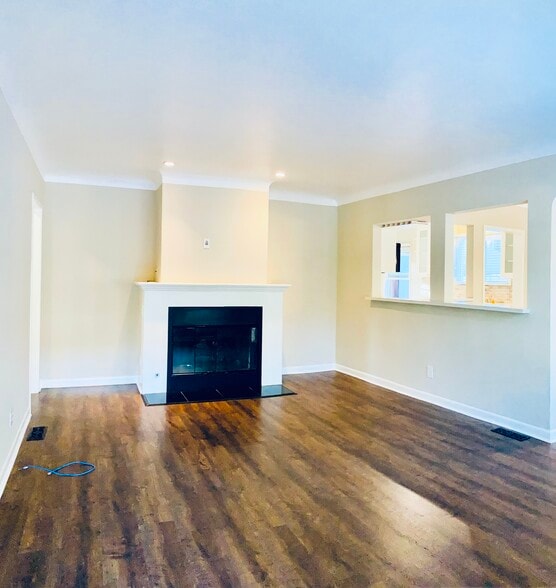 Living Room - 67 Windsor Ln