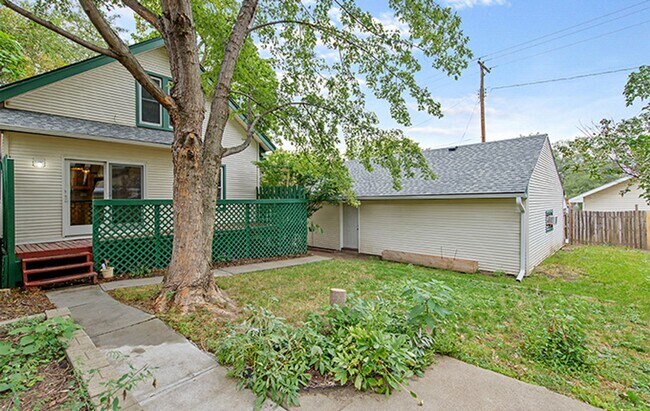 Building Photo - 1041 S 48th St