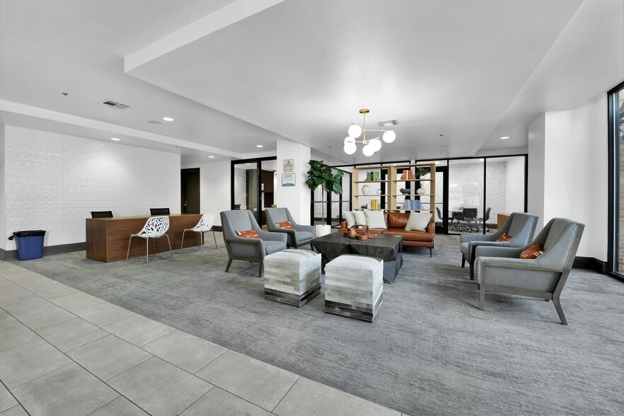 Primary Photo - Grandmarc Austin