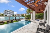 Building Photo - 9380 Bay Dr