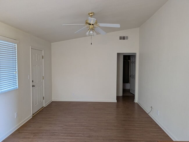 Building Photo - Remodeled and updated home offering nice amenities.